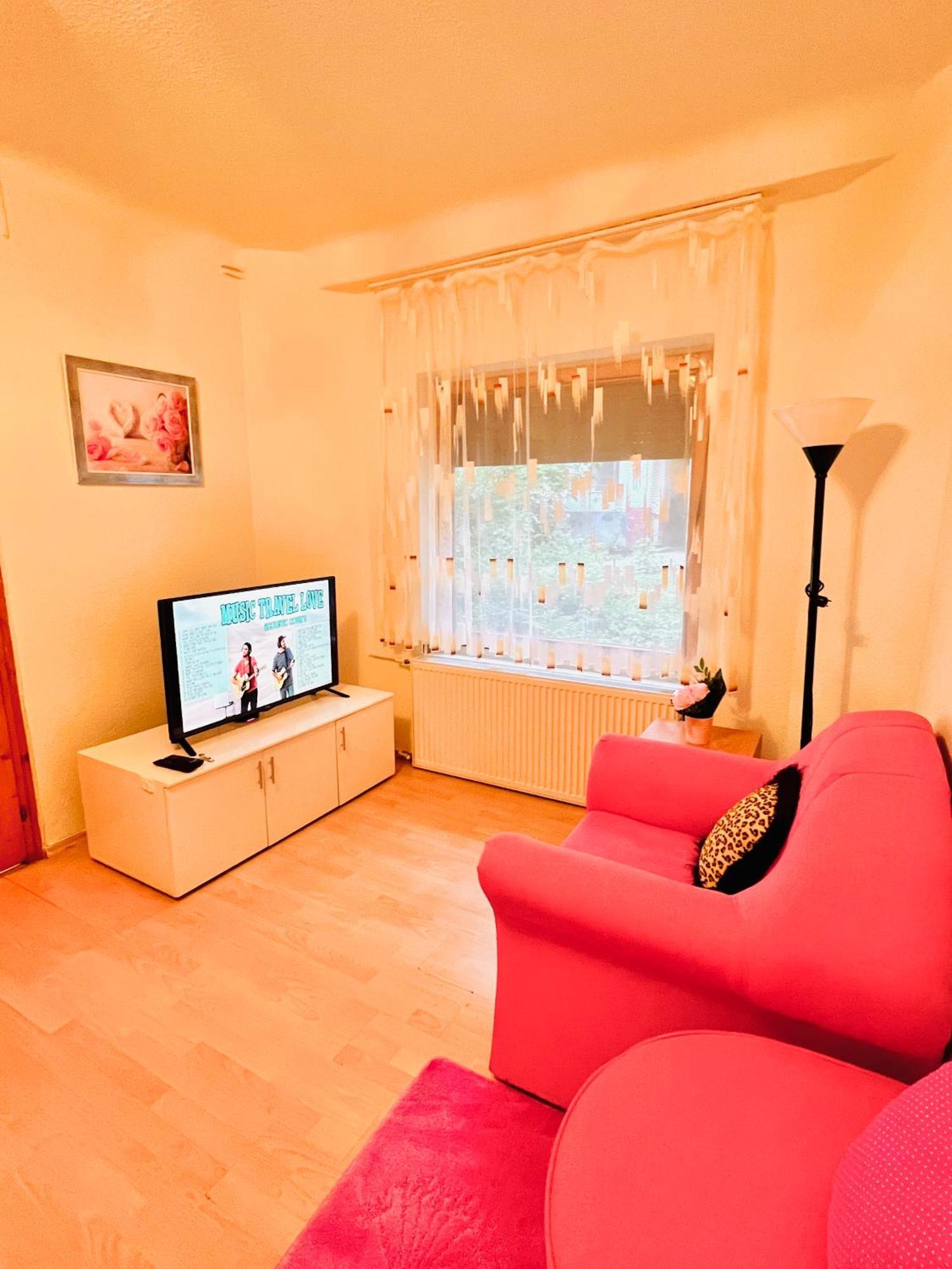 Chloe Ll Apartmán *
